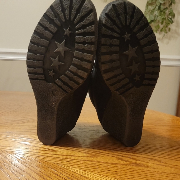 Women's X-Appeal Ankle Wedge Black Suede Boots, Size 7 - Picture 4 of 5